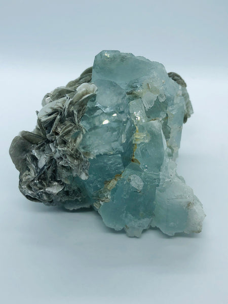 Aquamarine with mica - RopesandRocks