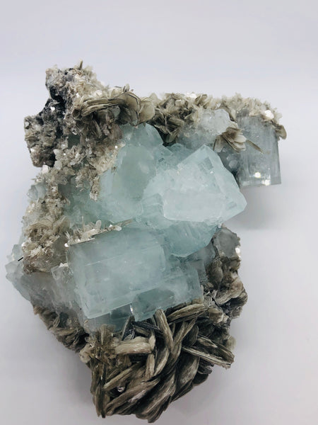 Aquamarine with Mica - RopesandRocks