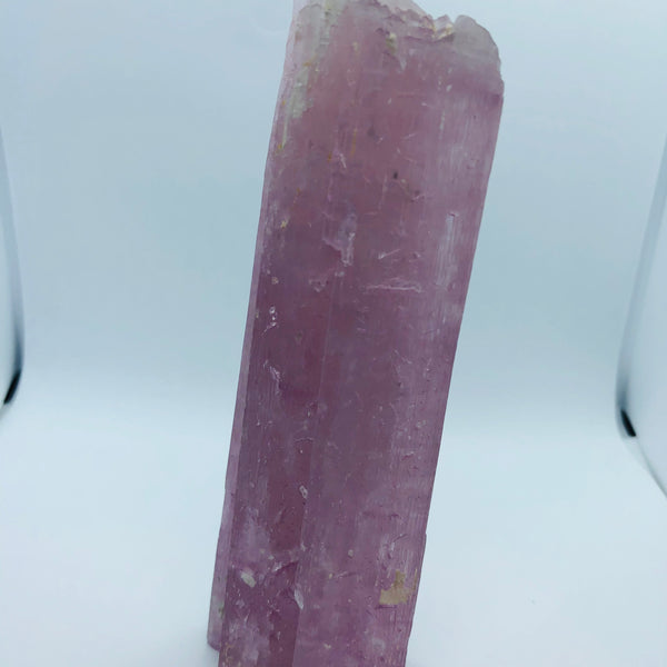 Kunzite double termination natural colour - RopesandRocks