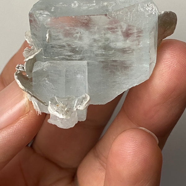 Aquamarine Twin Crystal - RopesandRocks