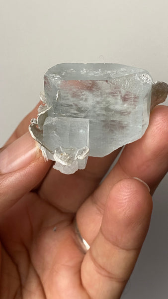 Aquamarine Twin Crystal - RopesandRocks